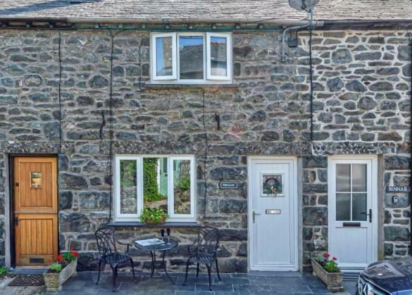 Henllys, Pentre'r Efail, Harlech